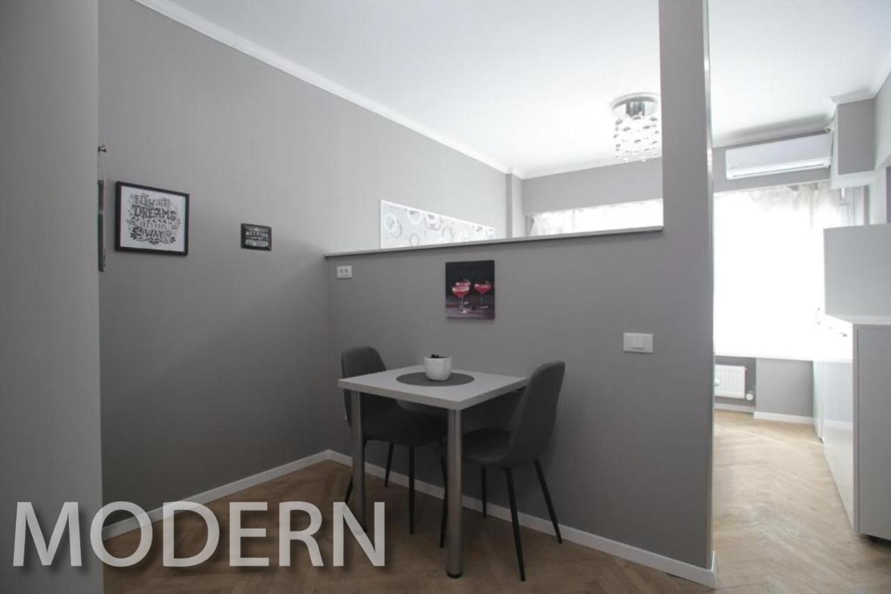 Live Apartment *